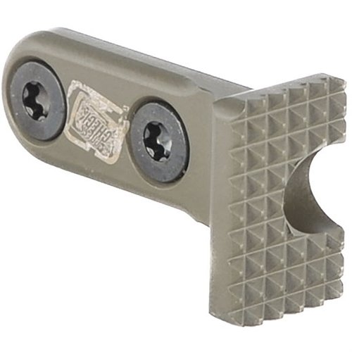 El Presscheck Barricade Stop de Sons Of Liberty Gun Works es un accesorio MLOK que combina un Barricade Stop y un QD Sling Mount, optimizando tu movilidad y espacio.