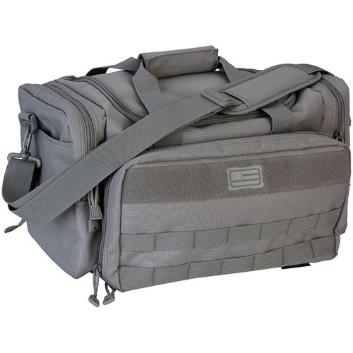 La TACTICAL BASIC RANGE BAG ofrece acceso rápido a tu equipo de tiro, con un gran compartimento, múltiples bolsillos y un diseño duradero y práctico.