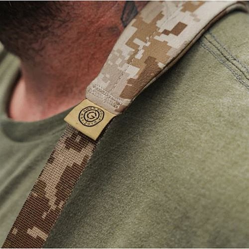 El SBS de GBRS es una sling ligera y ajustable, con múltiples opciones de sujeción, comodidad máxima y diseño minimalista para un rendimiento óptimo.