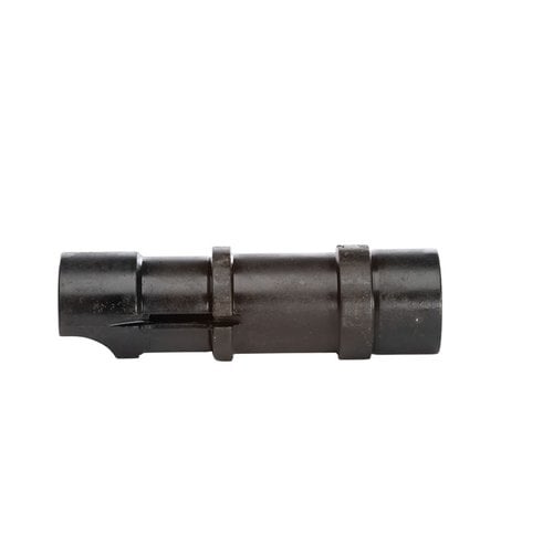 Mantén el rendimiento legendario de tu Remington 1100 con esta Action Bar Sleeve, fabricada en acero de alta resistencia para un funcionamiento suave y duradero.
