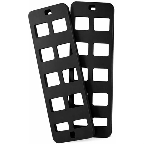 Convierte la tapa de tu ACDC50 en un espacio de almacenamiento personalizable con el kit MOLLE de MTM, manteniendo tus accesorios organizados y a la vista.