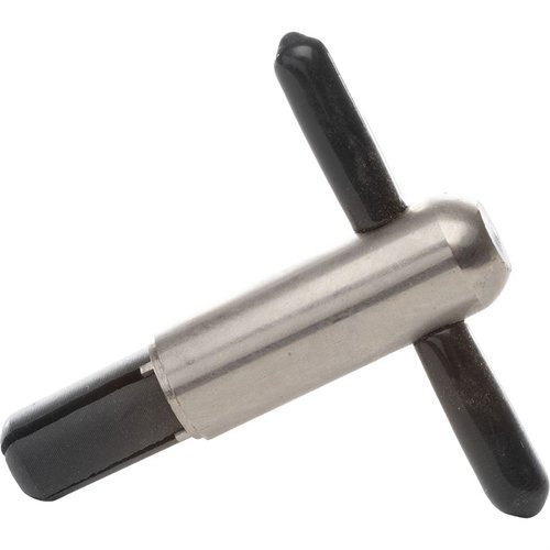 La llave para tubos de choke de 28 GA de Remington es compacta, duradera y ofrece un agarre seguro, ideal para un cambio rápido y fácil de los tubos de choke.