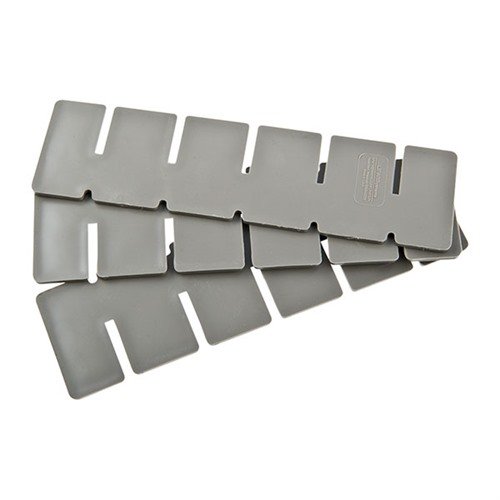 Las cubiertas claras protegen tus Poly Bench Boxes y los separadores crean compartimentos para organizar tus herramientas y accesorios de forma eficiente.