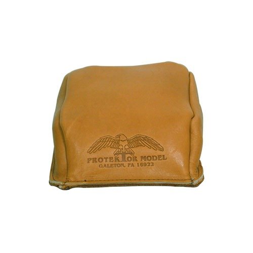El STANDARD REAR BAG de PROTEKTOR es ideal para shooters sin un front rest mecánico, ofreciendo estabilidad y ajuste perfecto para tu rifle.