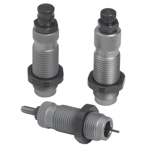 El set de 3 dies de carburo RCBS para 44 MAG/44 SPECIAL incluye un die sizer sin necesidad de lubricación, un die expander y un die de asentar con crimp.