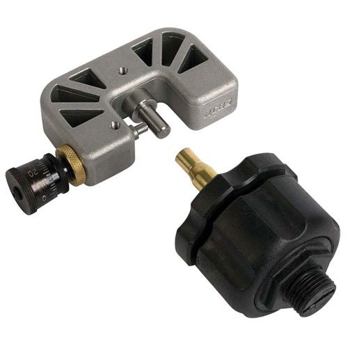 El Hand Neck Turner de RCBS te permite ajustar el grosor de corte con micrómetro y cuenta con un Quick Change Case Holder que se adapta a todos los tamaños de cartuchos.