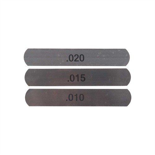 El NECK TURNING FEELER GAGE SET de SINCLAIR INTERNATIONAL te ayuda a medir con precisión el grosor de la pared del cuello de tus cartuchos para un rendimiento óptimo.