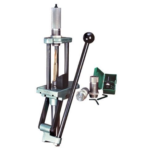 Con el RCBS AmmoMaster .50 BMG PACK, recargarás con precisión y facilidad, gracias a su prensa robusta, dies y accesorios completos para empezar.