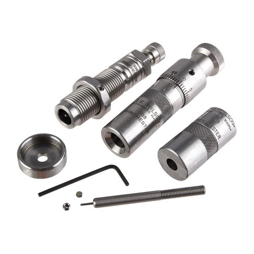 El kit de dies L.E. Wilson incluye un die de redimensionado, un die de asiento y un medidor de longitud de cabeza, ideal para recargas precisas y consistentes.