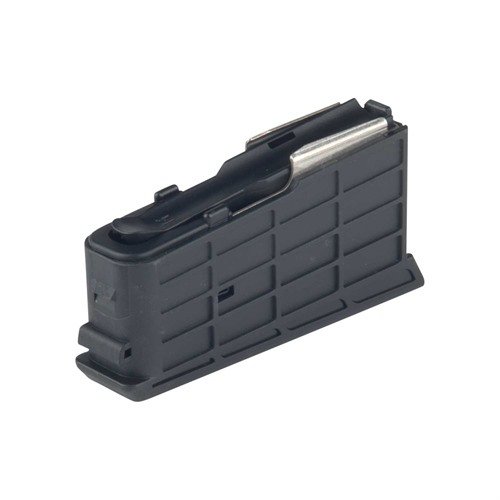 El cargador SAKO A7 para 300 Winchester Magnum es de acero negro, tiene capacidad para 3 cartuchos y es perfecto para tu rifle Sako, garantizando durabilidad y fiabilidad.