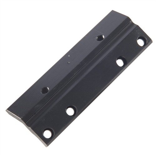 La Base Lateral #1 de Weaver permite montar la mira en el costado del receptor, facilitando la carga y la expulsión, con espacio adecuado para cualquier alcance.