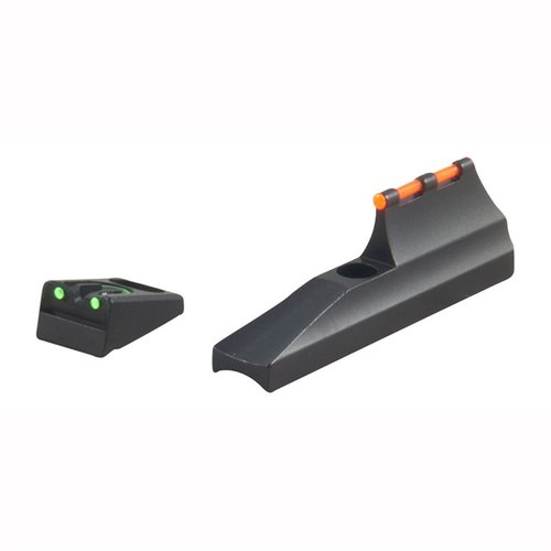 Mejora tu precisión con el conjunto de miras REMINGTON 700; fibra óptica, ajuste de elevación y viento, y una mira frontal roja que destaca para un rápido alineamiento.