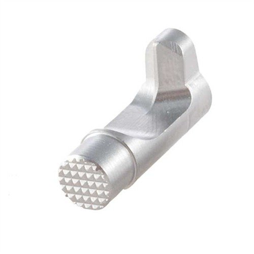 El botón de liberación de cargador 1911 Bullet Proof® de Wilson Combat, más largo y con cara estriada, asegura cambios rápidos y precisos en tus cargadores.